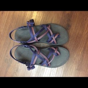 Two-band Chacos with toe strap